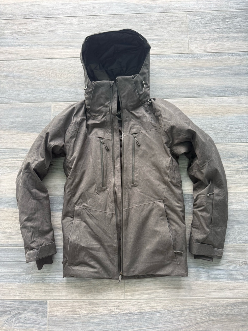The North Face Men's Ski/Snowboard Jacket in Charcoal Gray